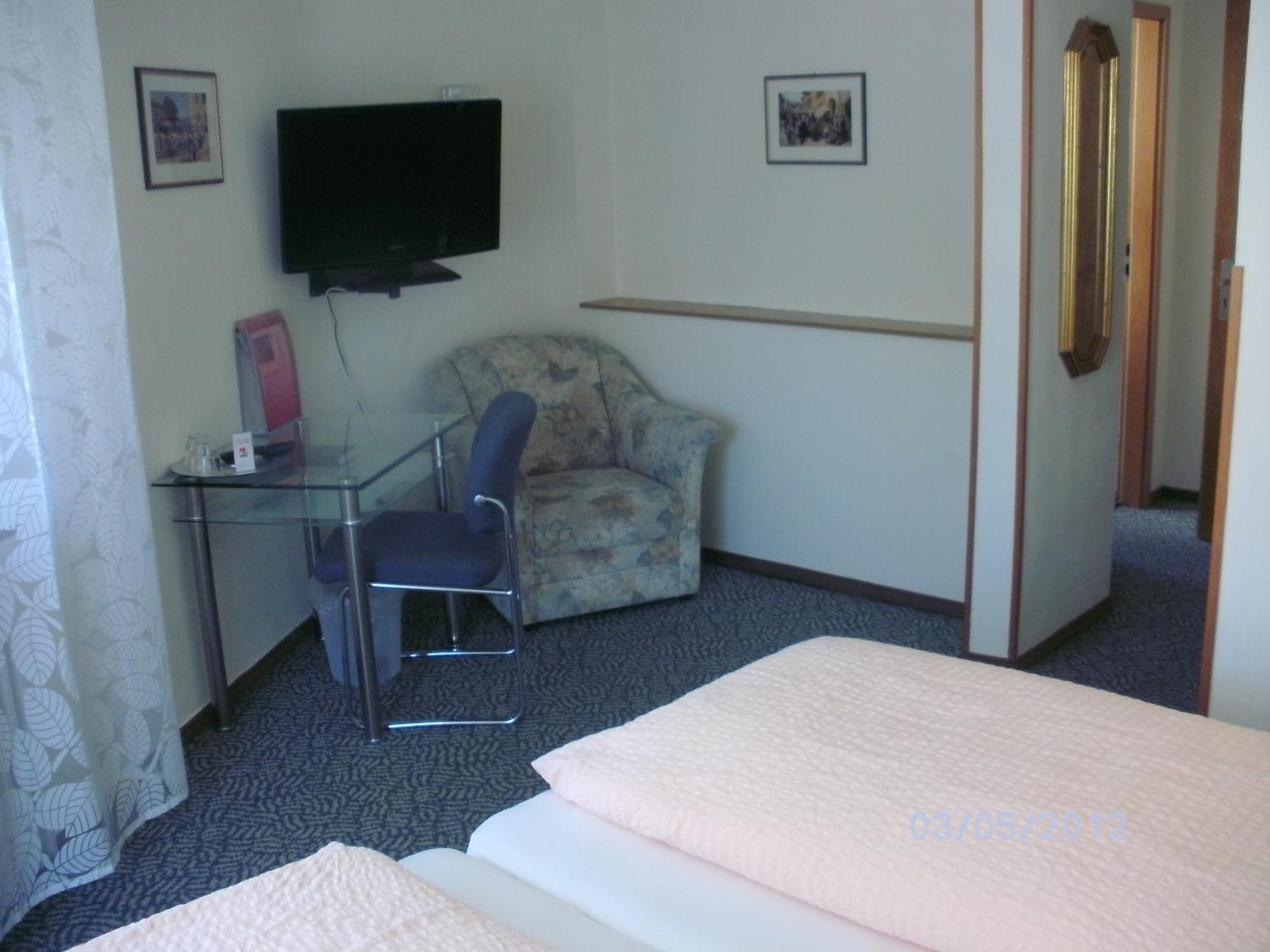 Hotel Am Hindenburgplatz أبينفير المظهر الخارجي الصورة
