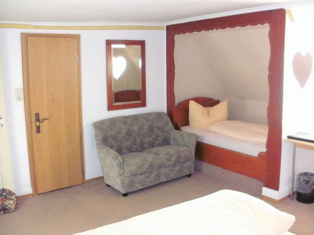 Hotel Am Hindenburgplatz أبينفير المظهر الخارجي الصورة