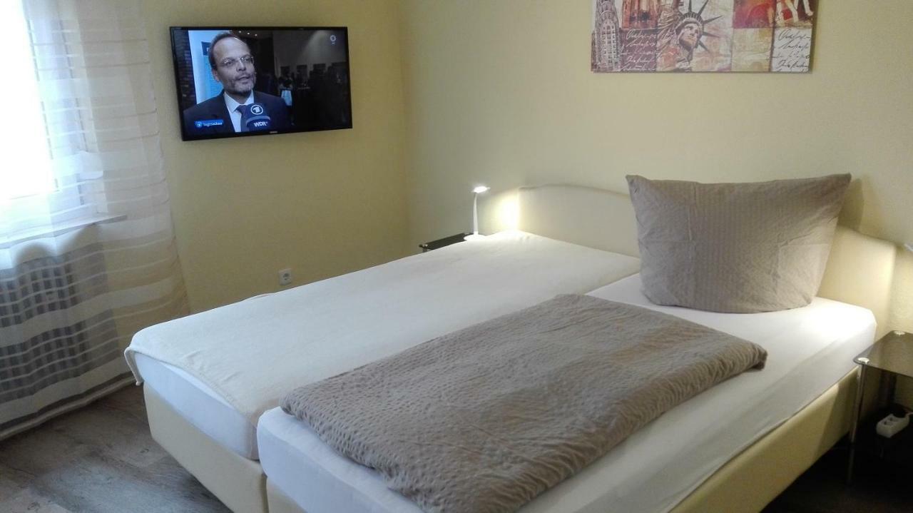 Hotel Am Hindenburgplatz أبينفير المظهر الخارجي الصورة